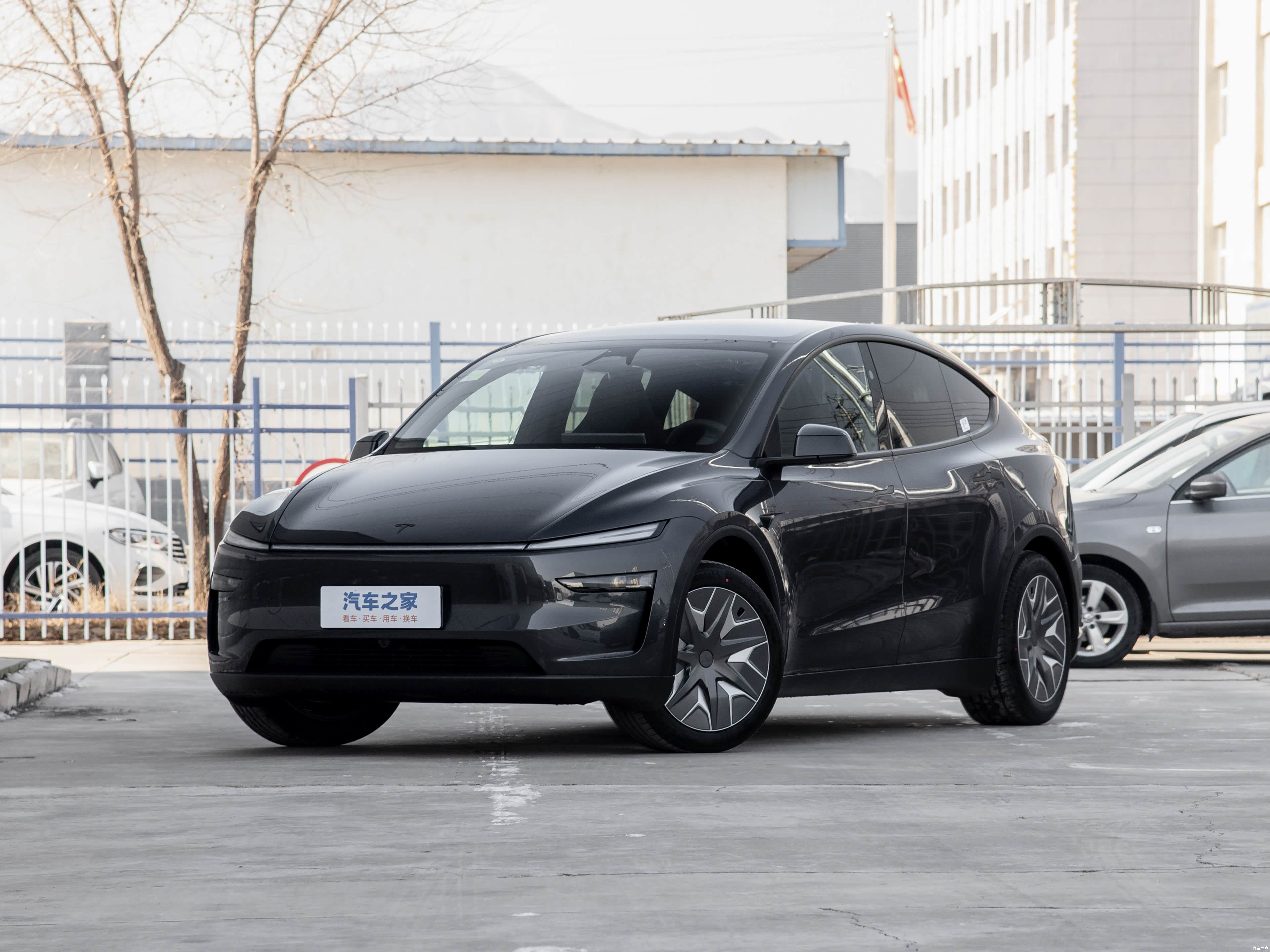 特斯拉 Model Y L
